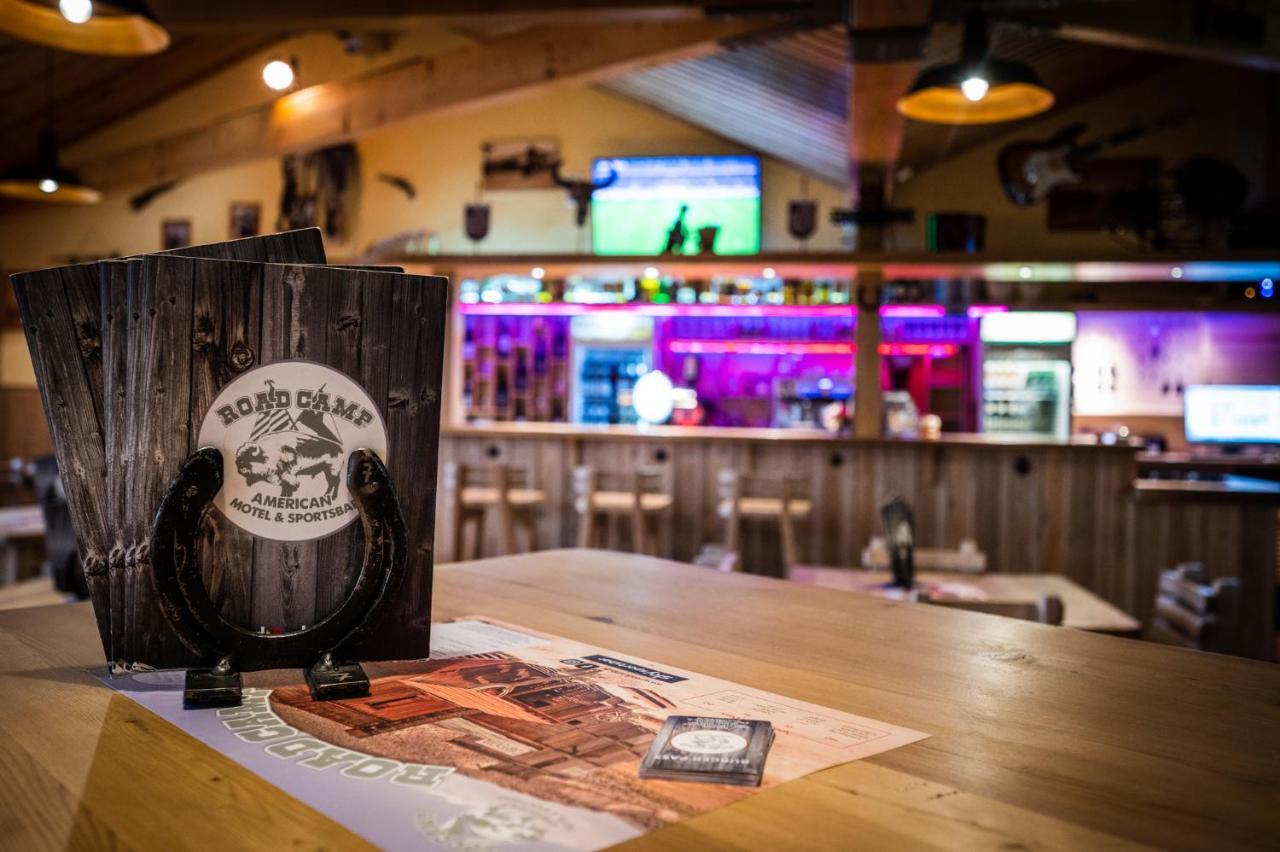 Roadcamp - American Motel & Sportsbar Марль Экстерьер фото
